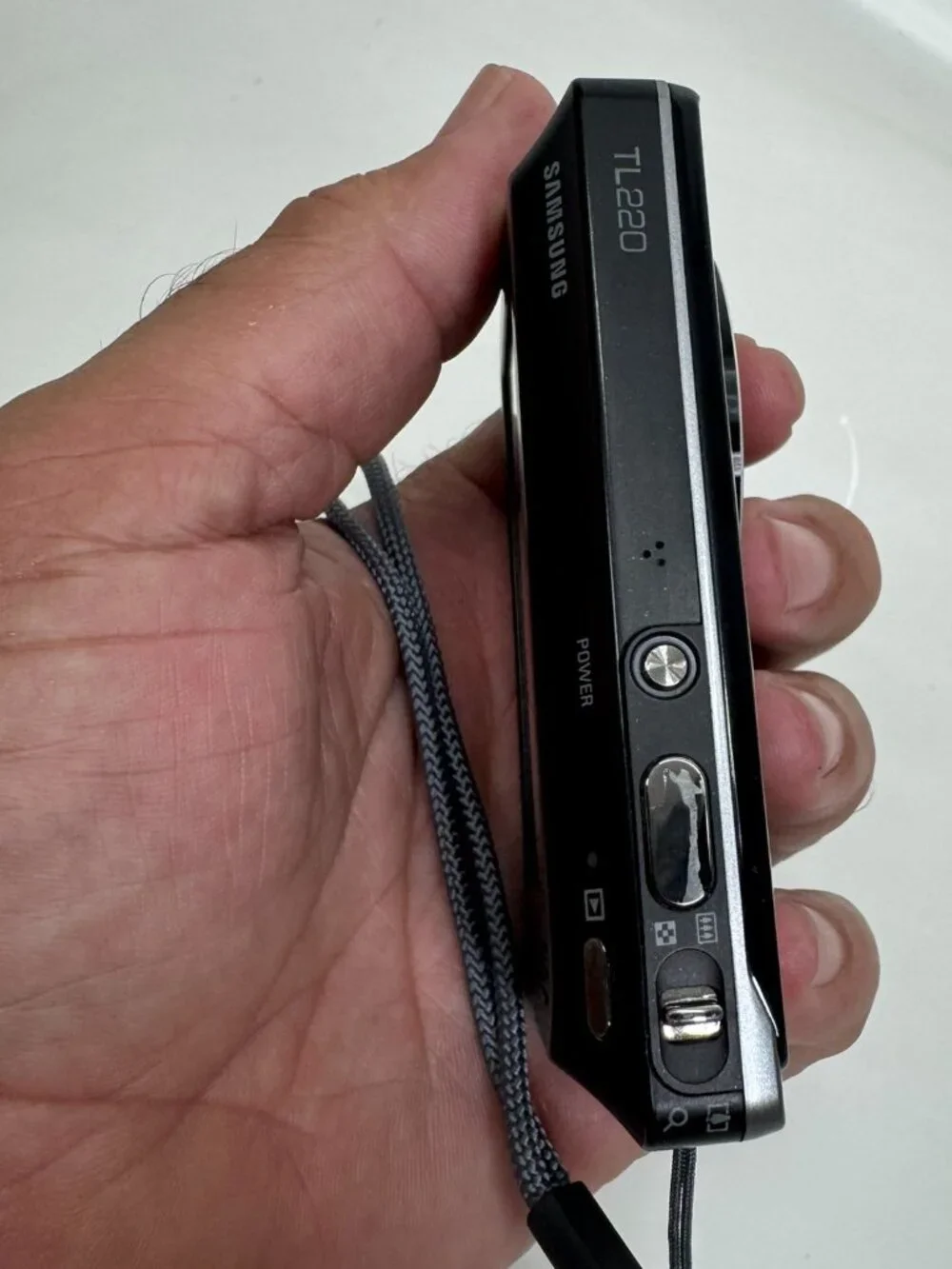 Samsung TL220 DualView 12.2MP Digital Camera 4.6x Zoom _ Please Read